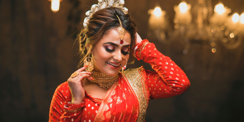 10 Stunning Bridal Buns For The Dreamy Indian Weddings